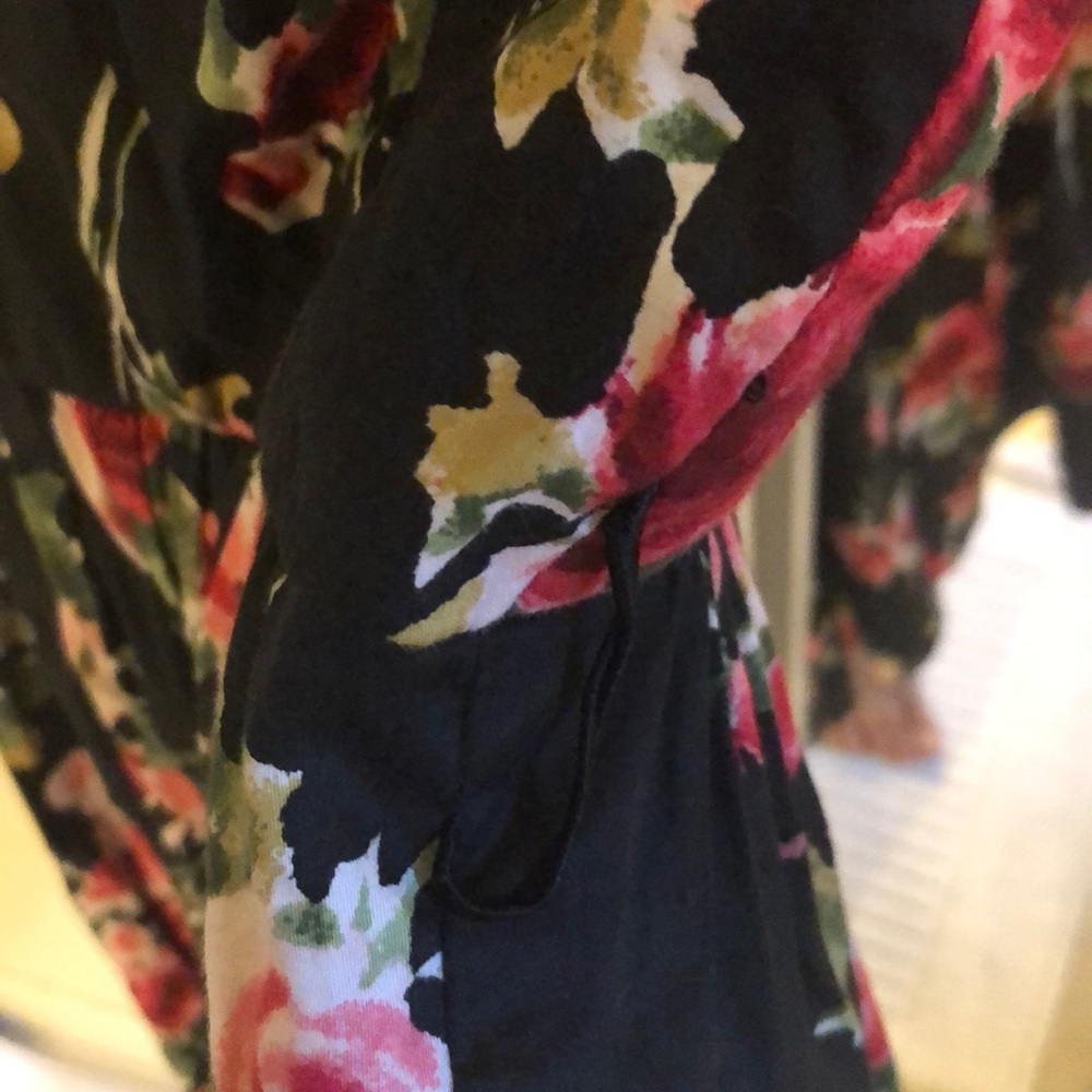 Speechless - floral and fitted top, flounce skirt - Picture 5 of 5